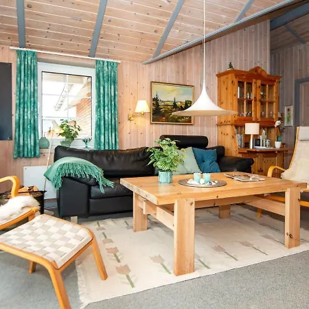 6 Person Holiday In R M Ferienhaus Lakolk